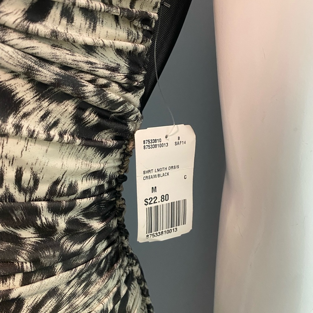 *NWT* Forever 21 Bodycon Dress - Picture 2 of 8